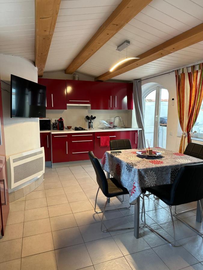 Maison De Vacances Avec Amarre Empuriabrava Bagian luar foto