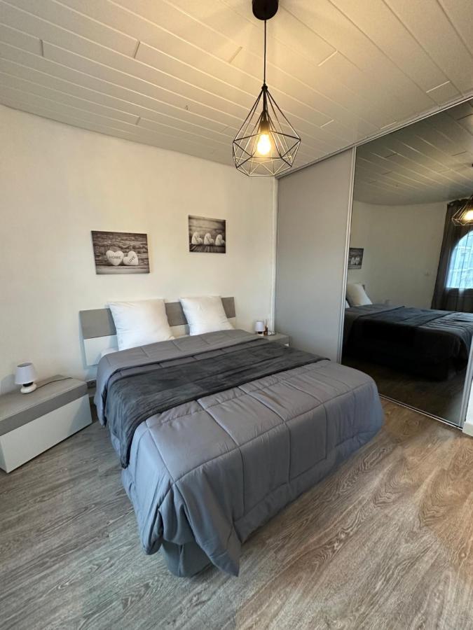 Maison De Vacances Avec Amarre Empuriabrava Bagian luar foto
